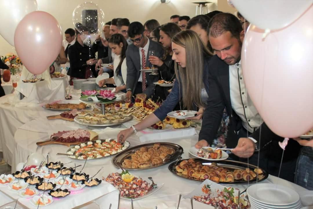 Il Campanile Hotel Vizzini Bagian luar foto